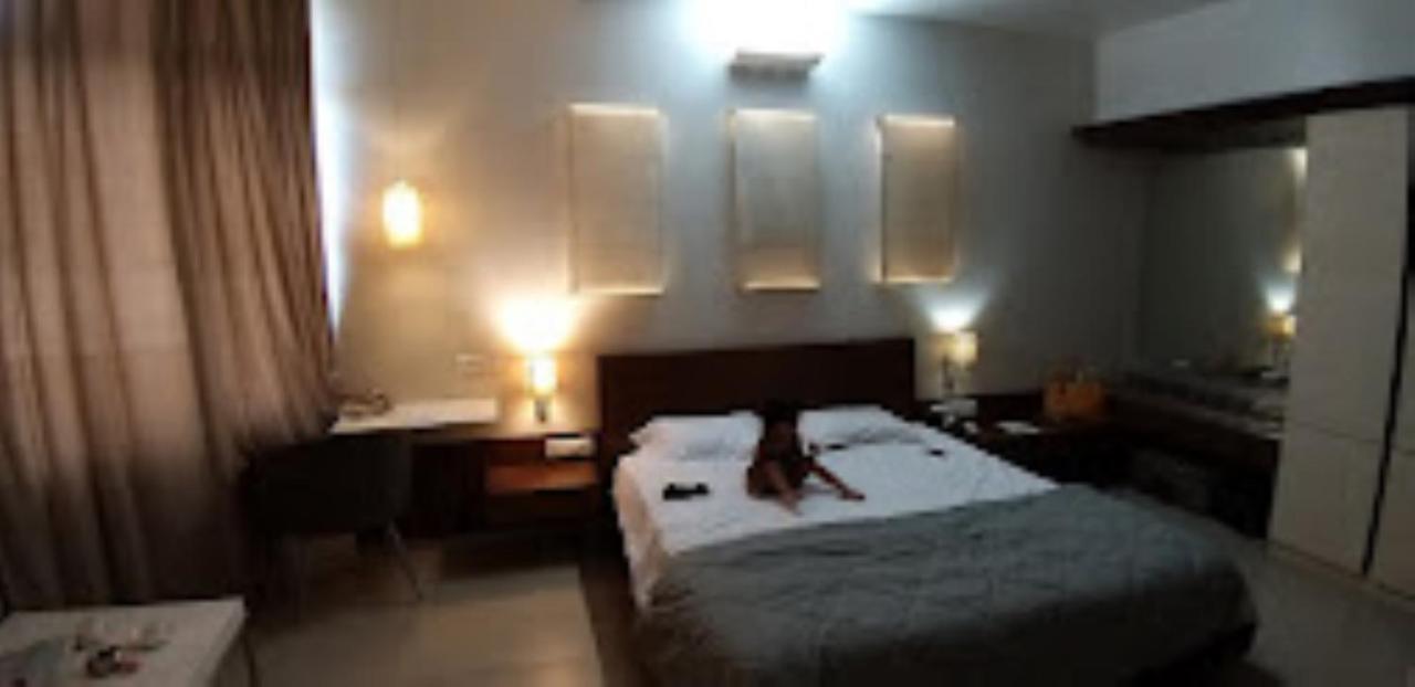 Hotel Maratha Residency,Ratnāgiri エクステリア 写真