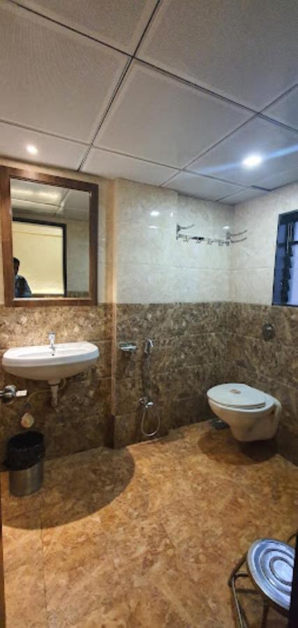Hotel Maratha Residency,Ratnāgiri エクステリア 写真